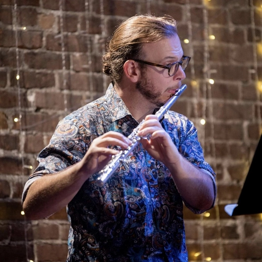 Photo on Jeffrey Stonehouse in concert
